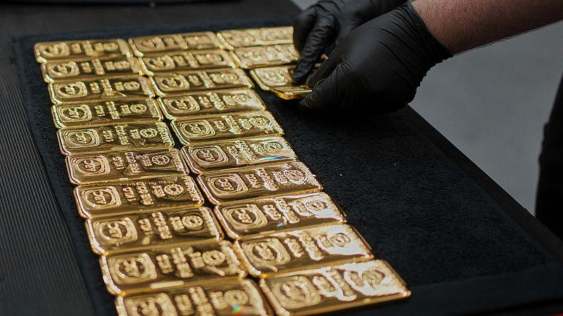 Disponible con las dudas del dólar estadounidense, el oro ha alcanzado el más gr...
