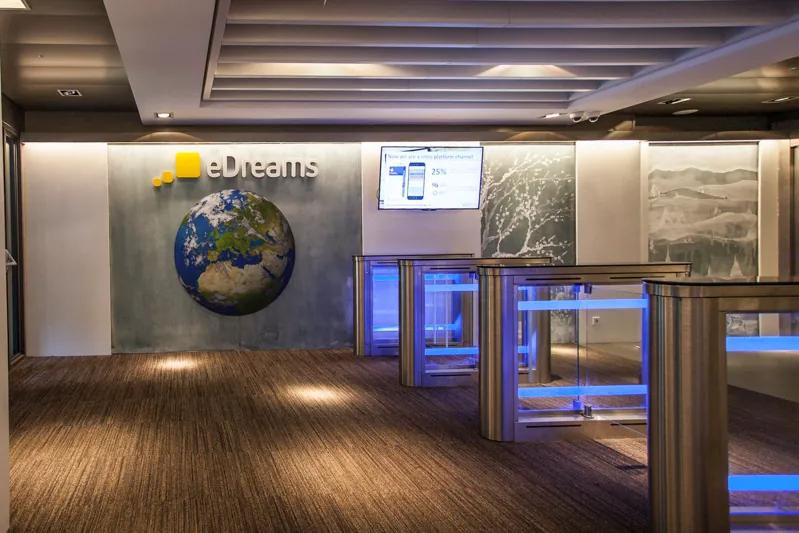 Deutsche Bank sustituye a Regane Edreams |